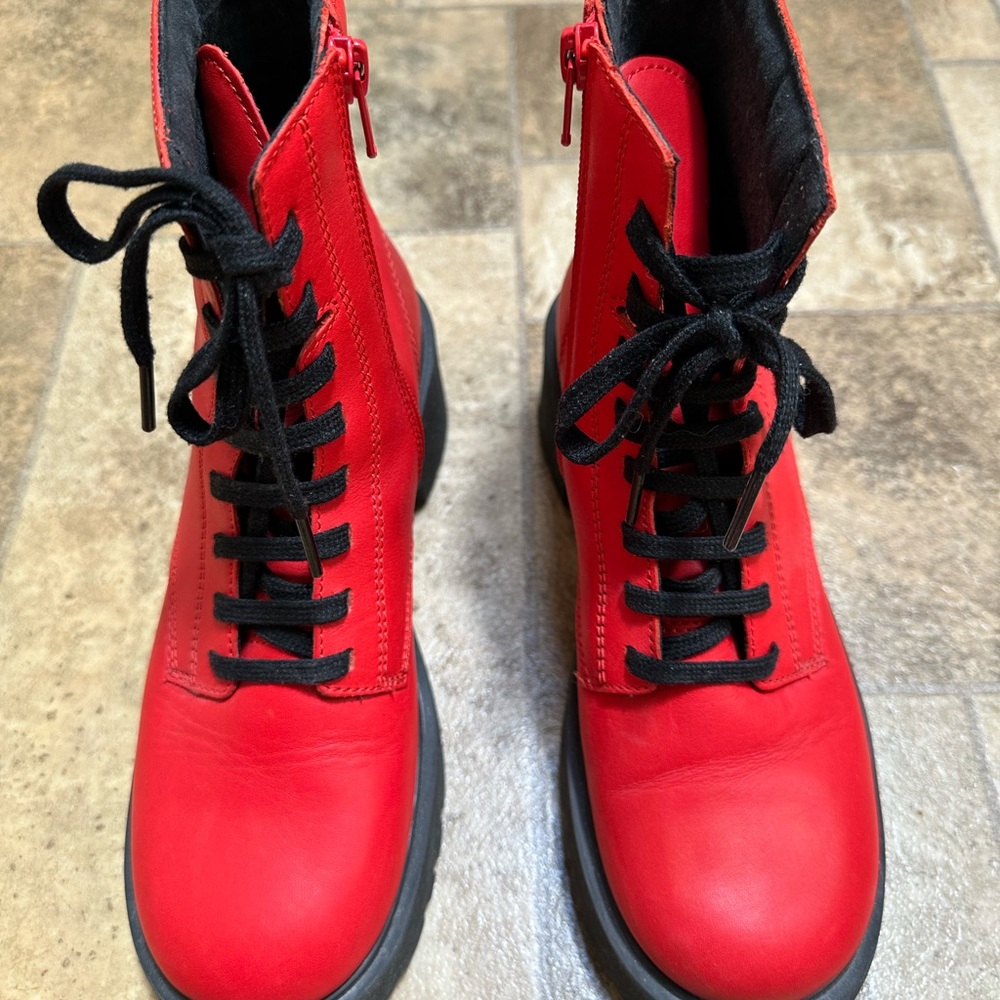 Camper Milah red lace up boots
